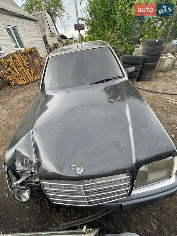 Седан Mercedes-Benz E-Class 1992 в Киеве
