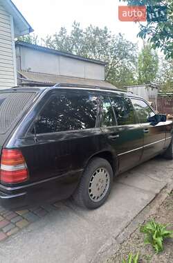 Универсал Mercedes-Benz E-Class 1989 в Ичне