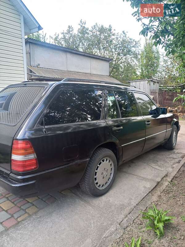 Mercedes-Benz E-Class 1989