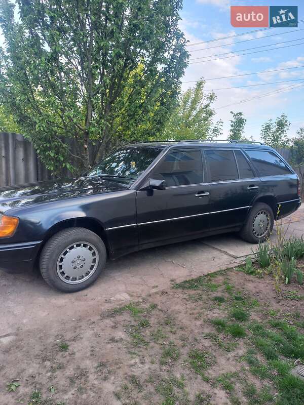 Универсал Mercedes-Benz E-Class 1989 в Ичне