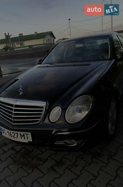 Седан Mercedes-Benz E-Class 2008 в Львове