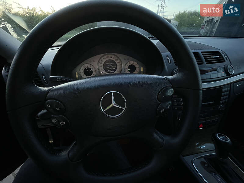 Седан Mercedes-Benz E-Class 2008 в Львові