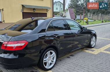 Седан Mercedes-Benz E-Class 2010 в Самборе