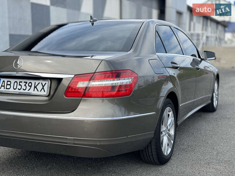 Седан Mercedes-Benz E-Class 2010 в Вінниці