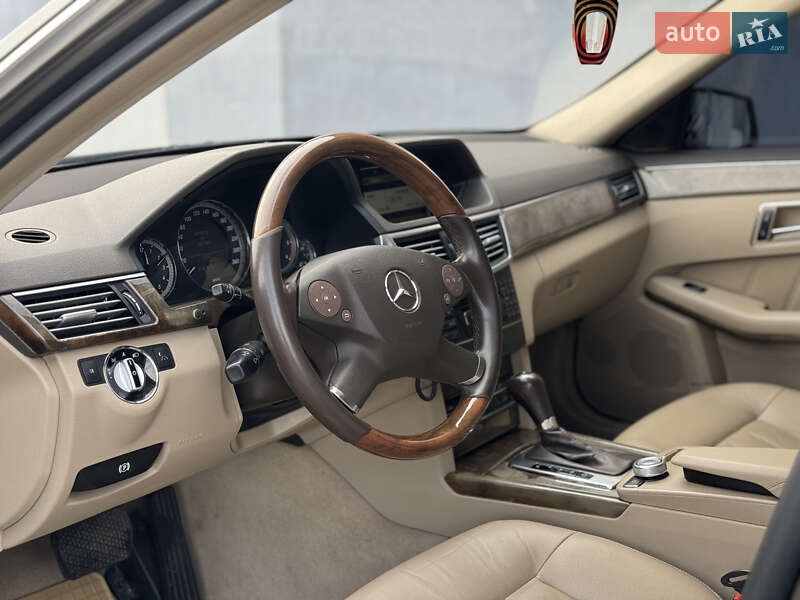 Седан Mercedes-Benz E-Class 2010 в Вінниці