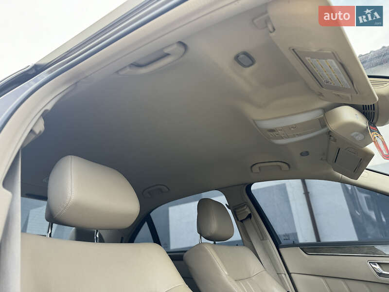 Седан Mercedes-Benz E-Class 2010 в Вінниці