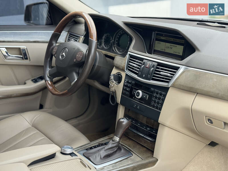 Седан Mercedes-Benz E-Class 2010 в Вінниці