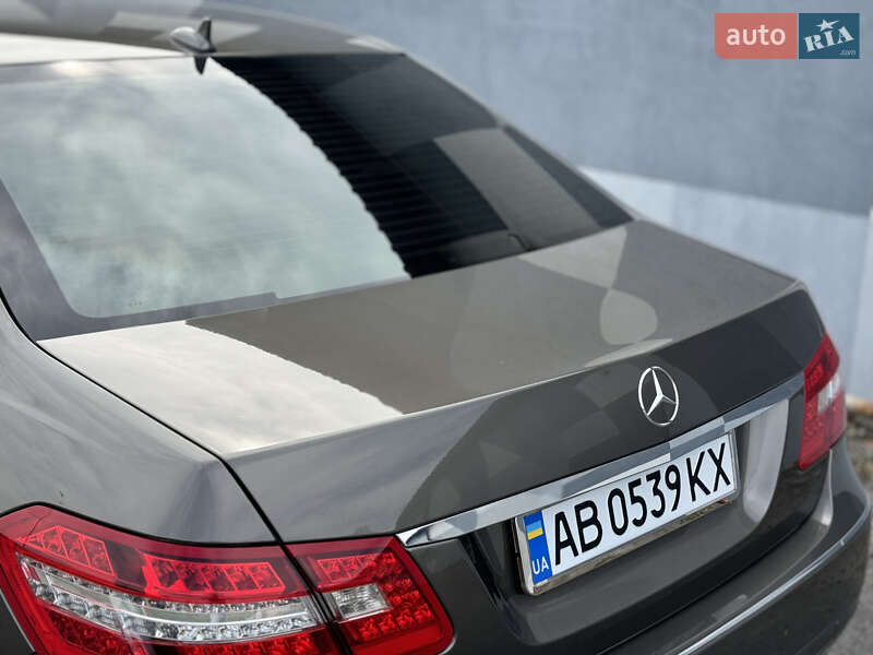 Седан Mercedes-Benz E-Class 2010 в Вінниці