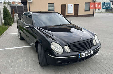 Седан Mercedes-Benz E-Class 2002 в 