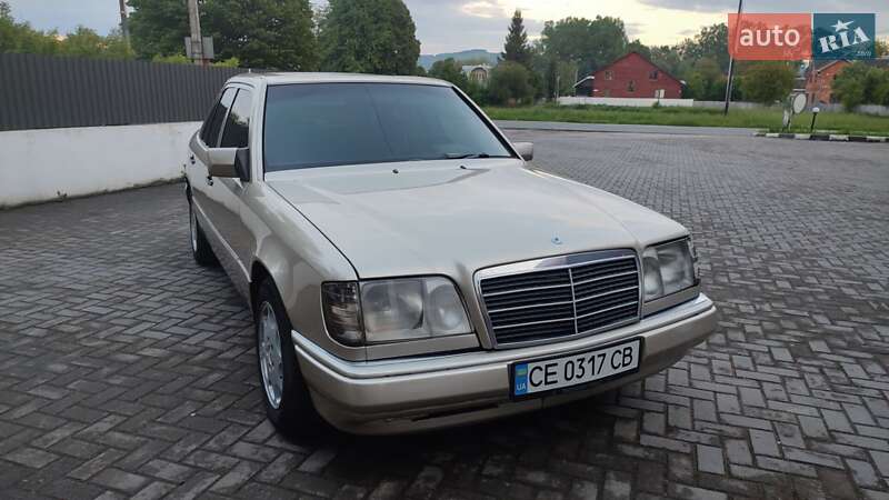 Mercedes-Benz E-Class 1993