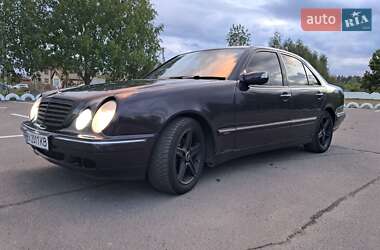 Седан Mercedes-Benz E-Class 2000 в 