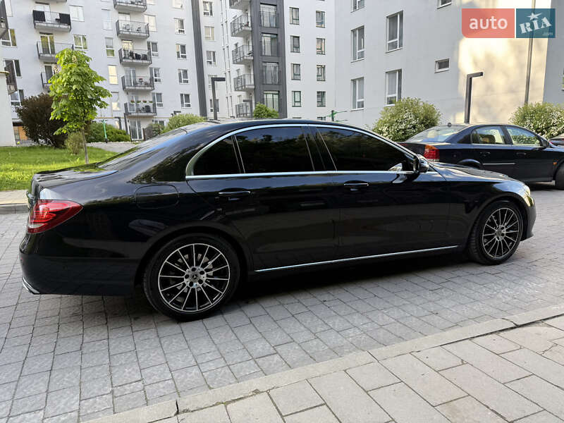 Седан Mercedes-Benz E-Class 2016 в Львове