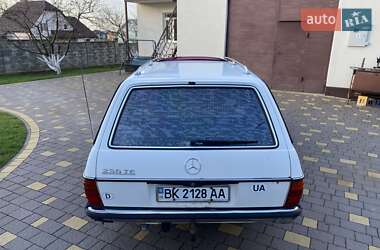 Универсал Mercedes-Benz E-Class 1985 в 