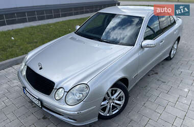 Седан Mercedes-Benz E-Class 2002 в 