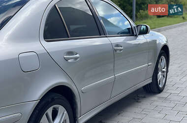Седан Mercedes-Benz E-Class 2002 в 