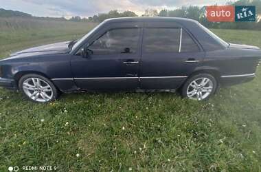 Седан Mercedes-Benz E-Class 1990 в 