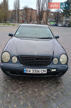 Седан Mercedes-Benz E-Class 2000 в 