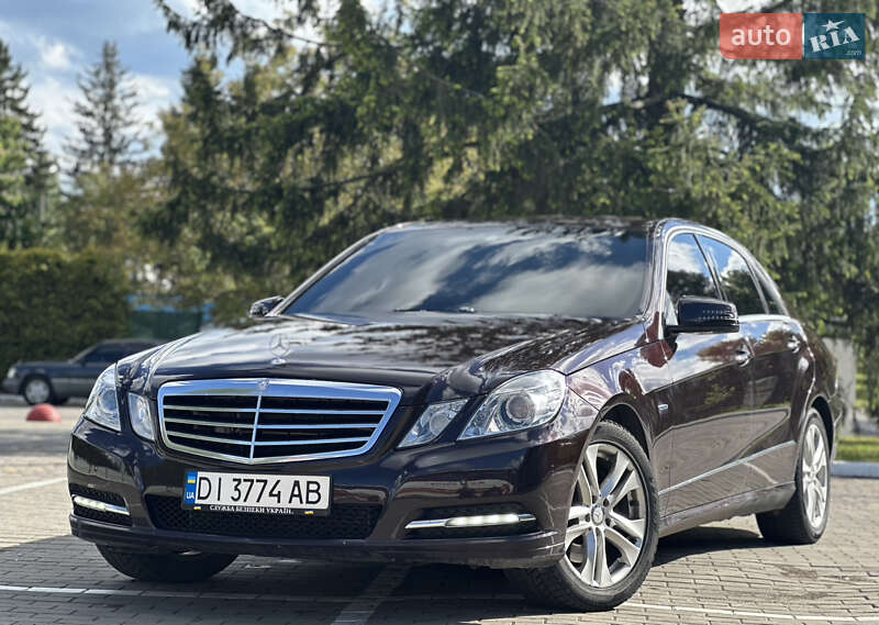 Седан Mercedes-Benz E-Class 2010 в Луцке