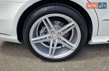 Седан Mercedes-Benz E-Class 2011 в 