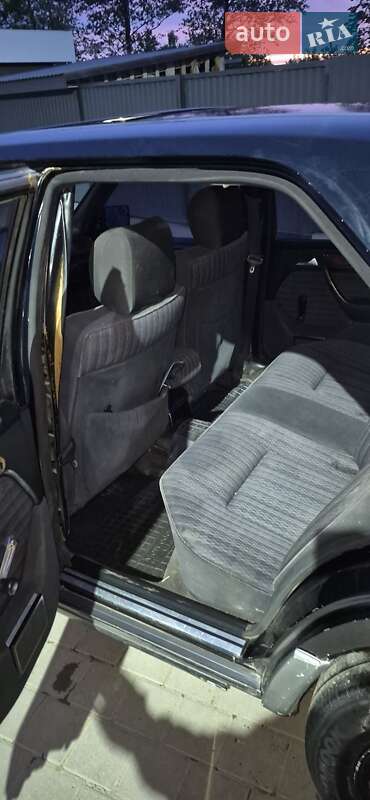 Седан Mercedes-Benz E-Class 1990 в Івано-Франківську