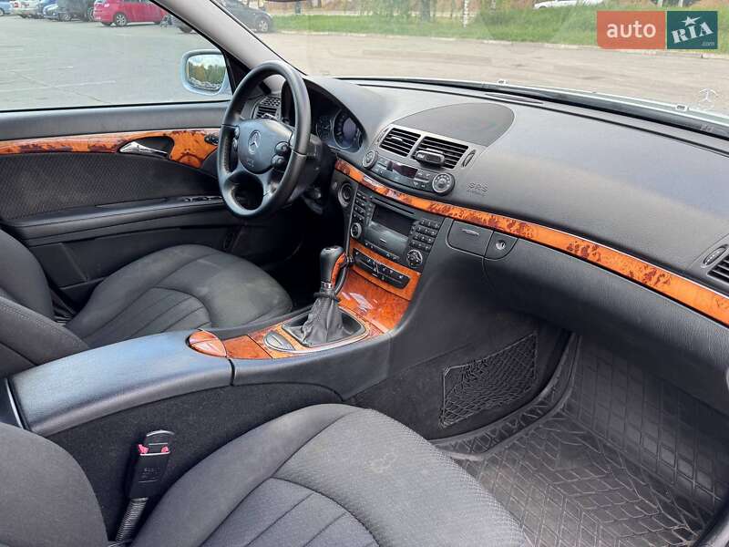 Седан Mercedes-Benz E-Class 2007 в Запорожье