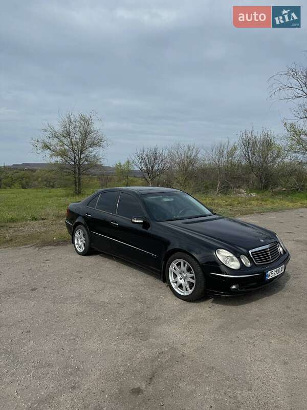 Mercedes-Benz E-Class 2005