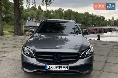 Седан Mercedes-Benz E-Class 2016 в 