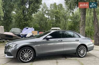 Седан Mercedes-Benz E-Class 2016 в 
