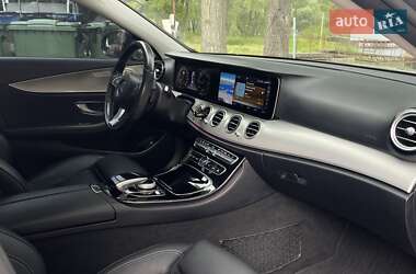 Седан Mercedes-Benz E-Class 2016 в 
