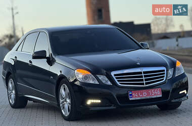 Седан Mercedes-Benz E-Class 2009 в 
