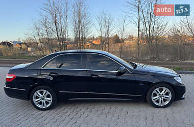 Седан Mercedes-Benz E-Class 2009 в 