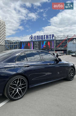 Седан Mercedes-Benz E-Class 2017 в 