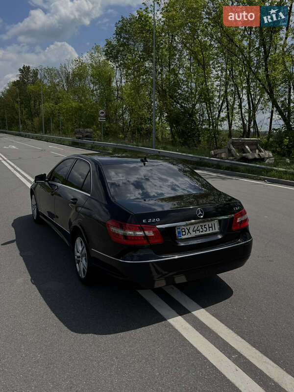 Седан Mercedes-Benz E-Class 2010 в Хмельницькому