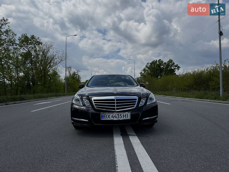 Седан Mercedes-Benz E-Class 2010 в Хмельницькому