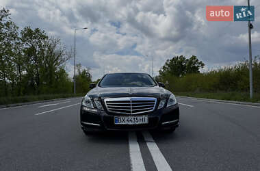 Седан Mercedes-Benz E-Class 2010 в 