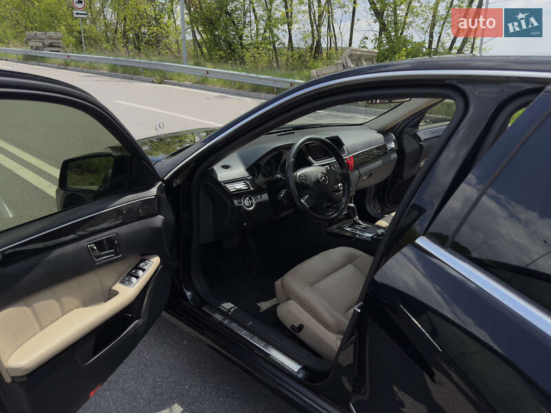 Седан Mercedes-Benz E-Class 2010 в Хмельницькому