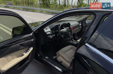 Седан Mercedes-Benz E-Class 2010 в 