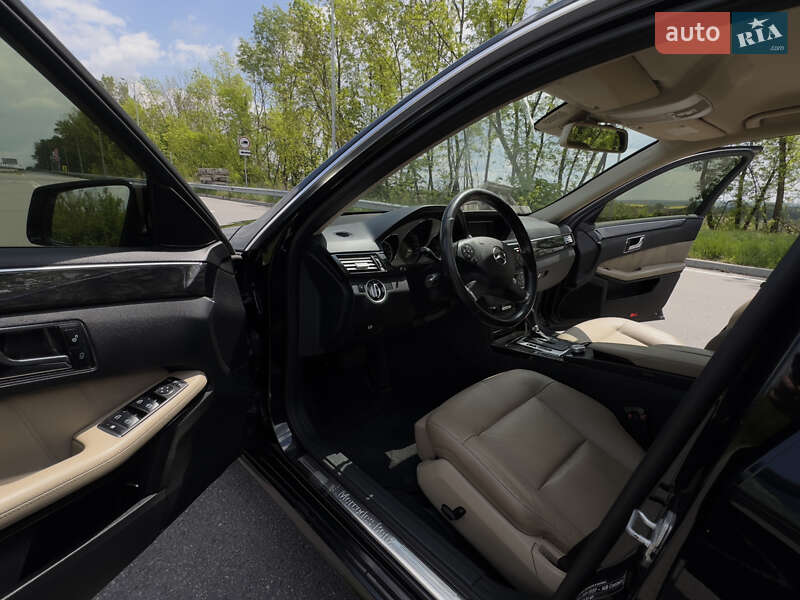 Седан Mercedes-Benz E-Class 2010 в Хмельницькому