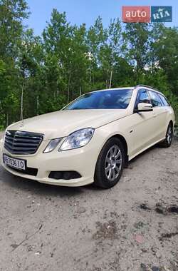 Универсал Mercedes-Benz E-Class 2010 в Киеве