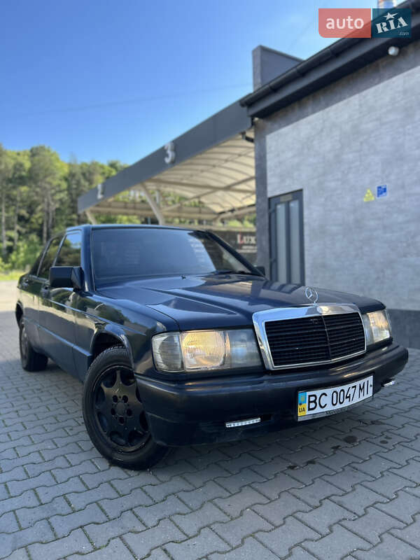 Седан Mercedes-Benz E-Class 1987 в 