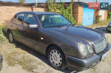 Седан Mercedes-Benz E-Class 1995 в Бердичеве