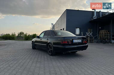 Седан Mercedes-Benz E-Class 2001 в 