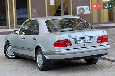 Седан Mercedes-Benz E-Class 1998 в 