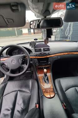 Седан Mercedes-Benz E-Class 2005 в 