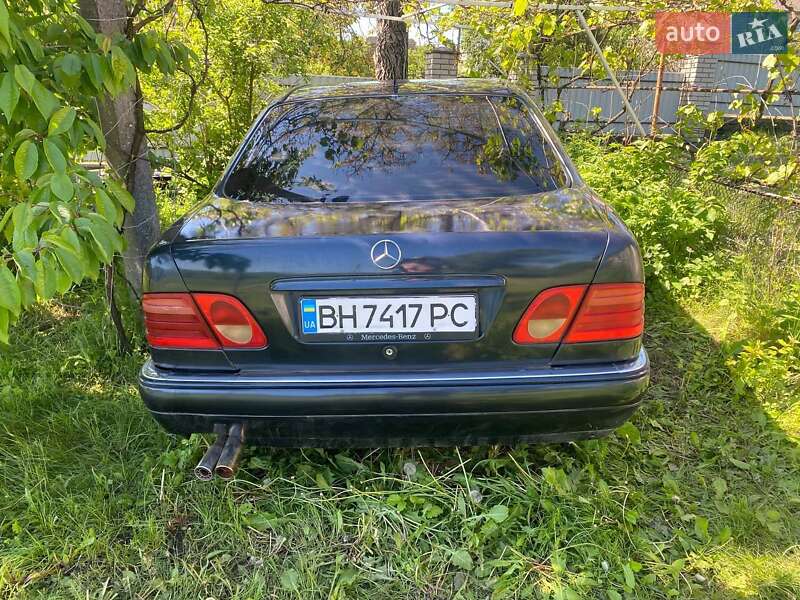 Седан Mercedes-Benz E-Class 1996 в 