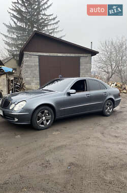 Седан Mercedes-Benz E-Class 2005 в 