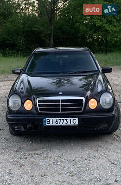 Седан Mercedes-Benz E-Class 1999 в Краснограде