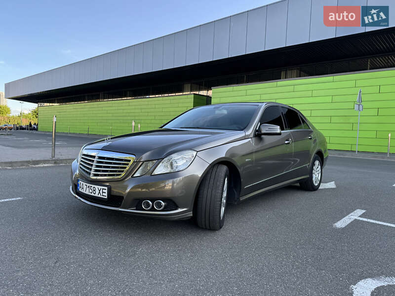 Mercedes-Benz E-Class 2010