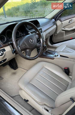 Седан Mercedes-Benz E-Class 2010 в 