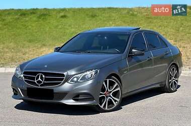 Седан Mercedes-Benz E-Class 2016 в Киеве